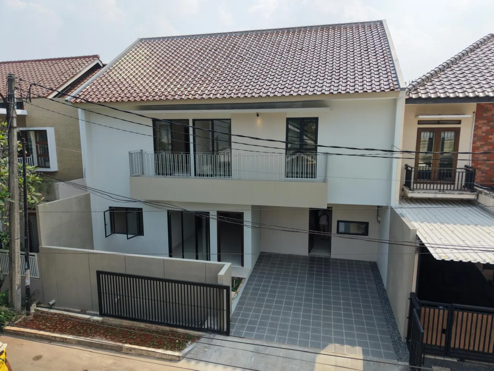 Rumah Dijual di Bintaro Sektor 9, 2 Lantai Siap Huni dengan SHM